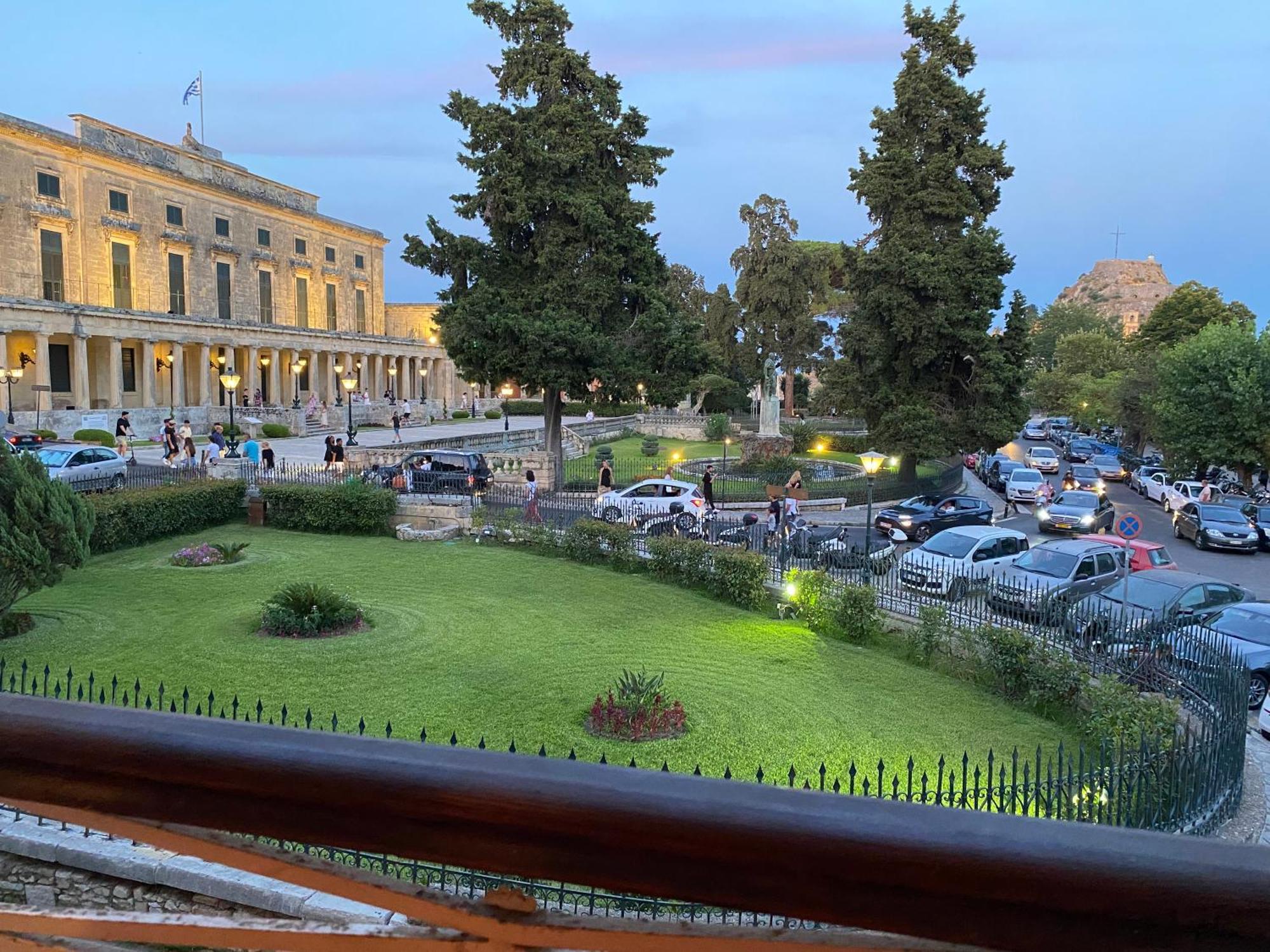 Palazzo Luxury Suite - View To Liston Square & Old Fortress Of Corfu Old Town Buitenkant foto